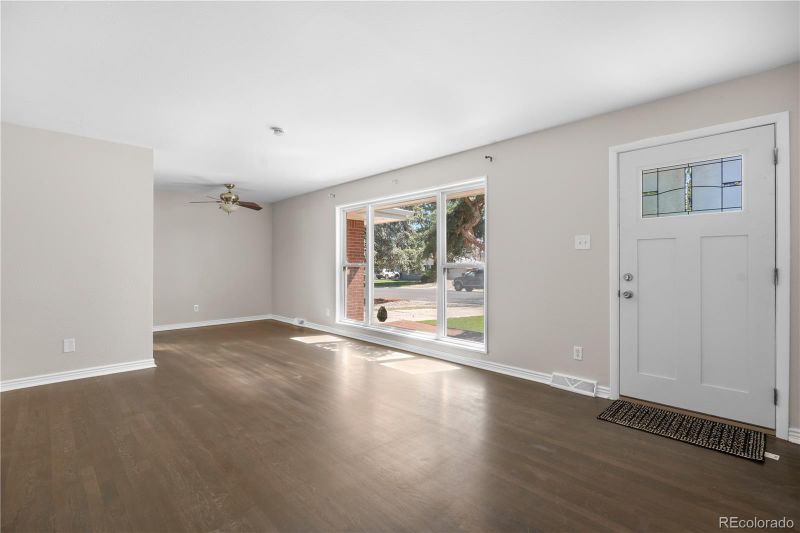 341 Lansing St, Aurora, CO 80010