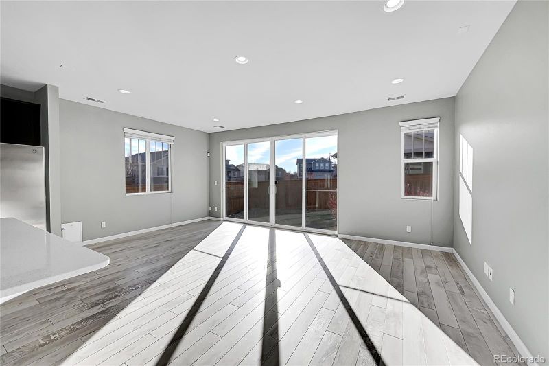 25626 E Maple Ave, Aurora, CO 80018