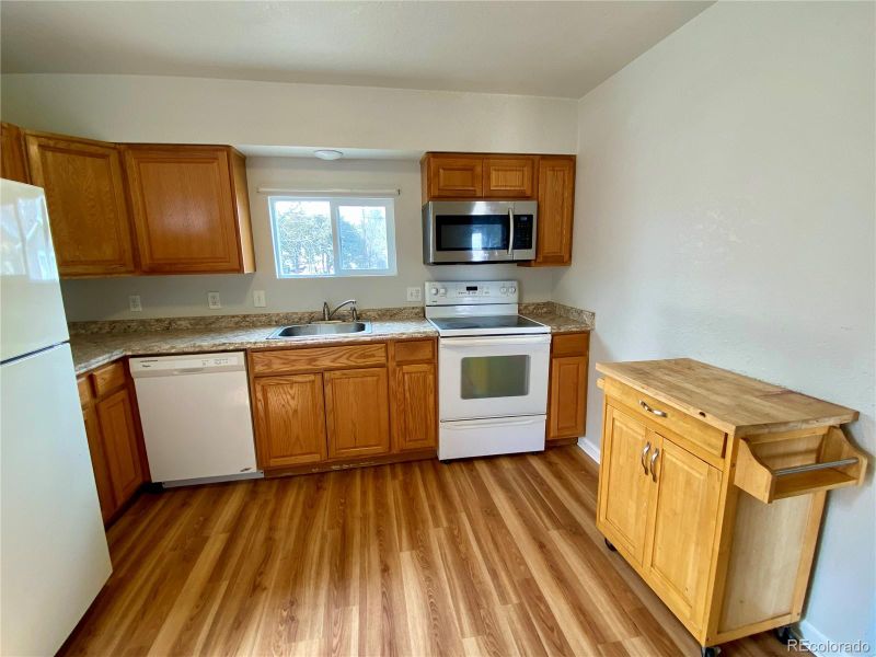 331 4th St, Burlington, CO 80807