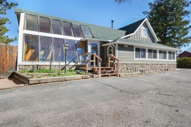 335 Jefferson St, Monument, CO 80132