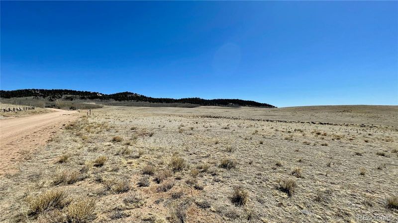 194 Caracara Ln, Jefferson, CO 80456