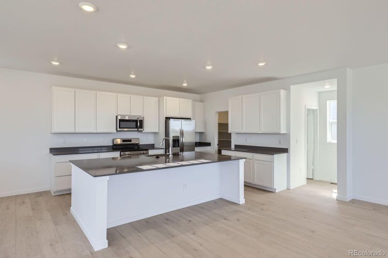 6757 E 149th Ave, Thornton, CO 80602