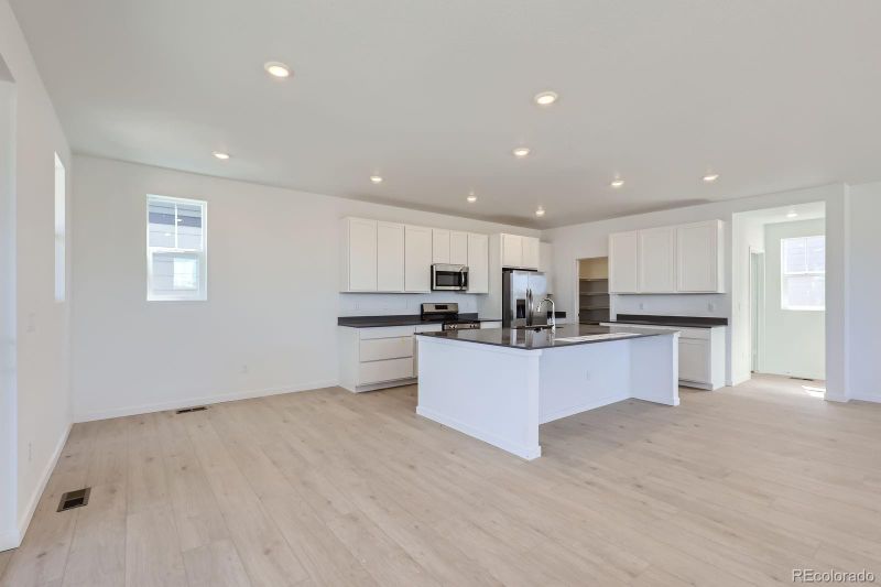 6757 E 149th Ave, Thornton, CO 80602