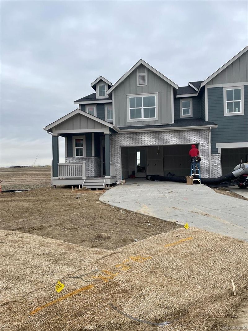 6709 Juniper Dr, Thornton, CO 80602