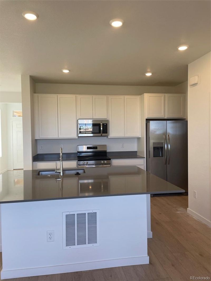 6739 Juniper Dr, Thornton, CO 80602