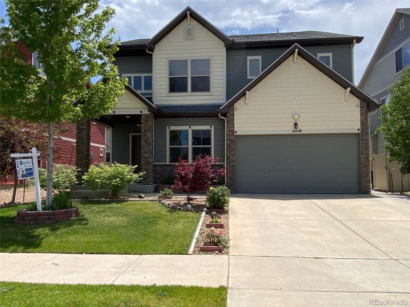 18090 E 47th Dr, Denver, CO 80249