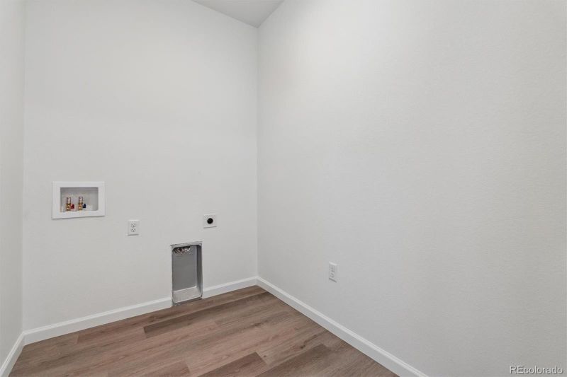 9662 Cathay St, Commerce City, CO 80022