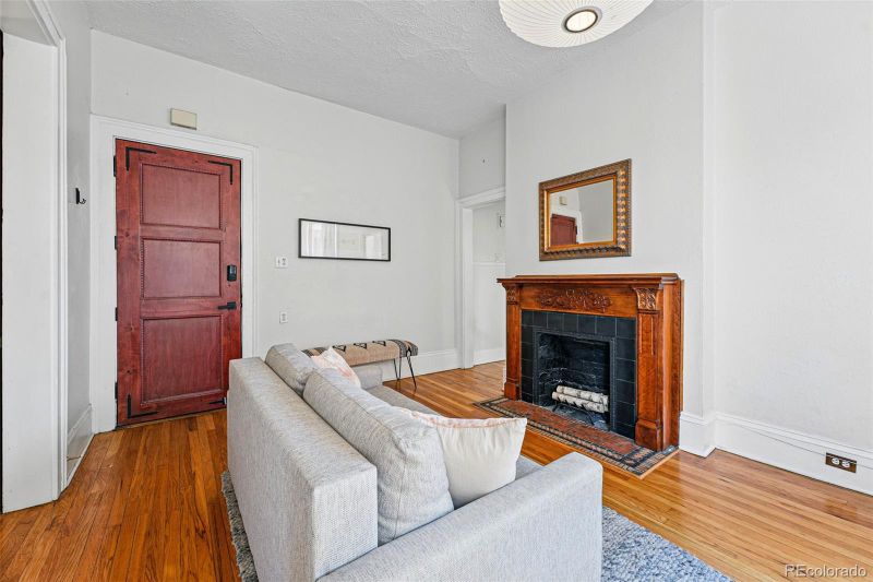 1136 N Logan St #2, Denver, CO 80203