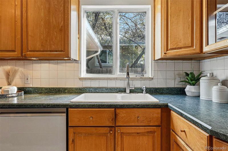 2975 S Jackson St, Denver, CO 80210