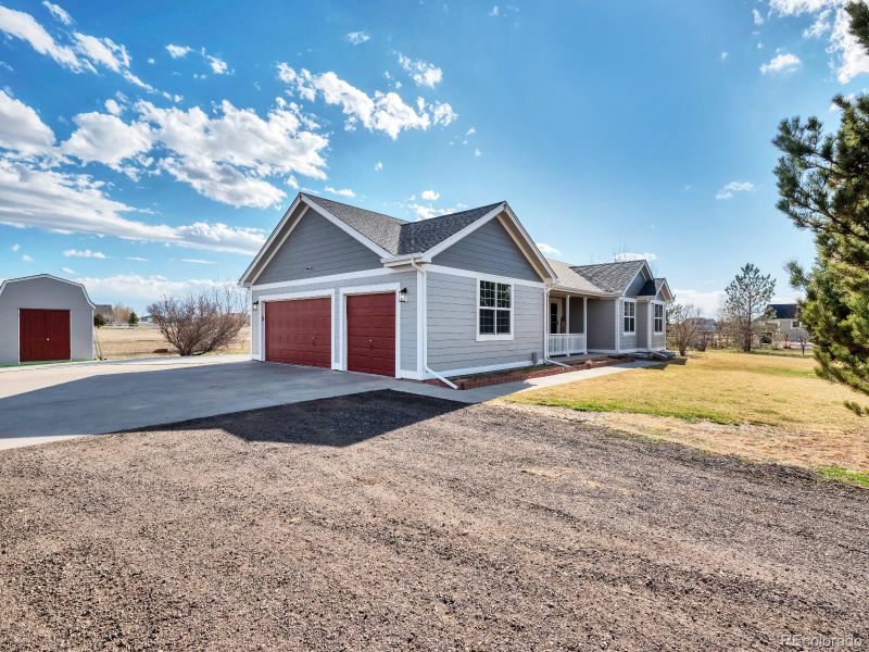 56450 E 40th Ave, Strasburg, CO 80136