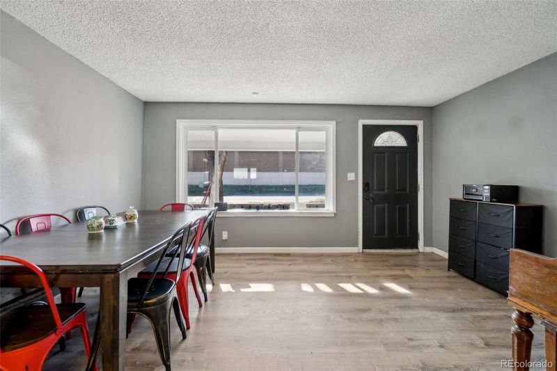 1988 Billings St, Aurora, CO 80011