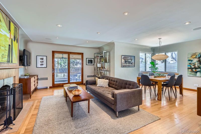 935 Oneida St, Denver, CO 80220