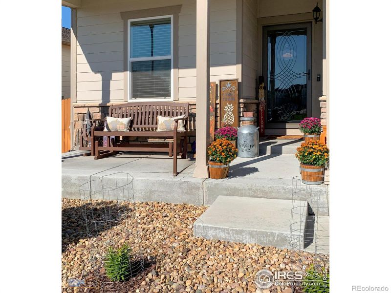 591 Sandi Ln, Dacono, CO 80514