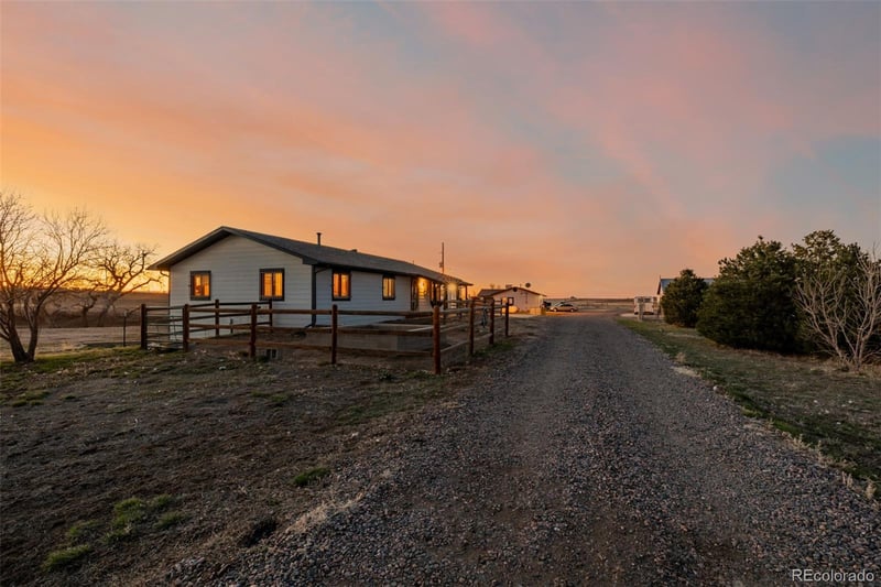 35055 E Mississippi Ave, Watkins, CO 80137