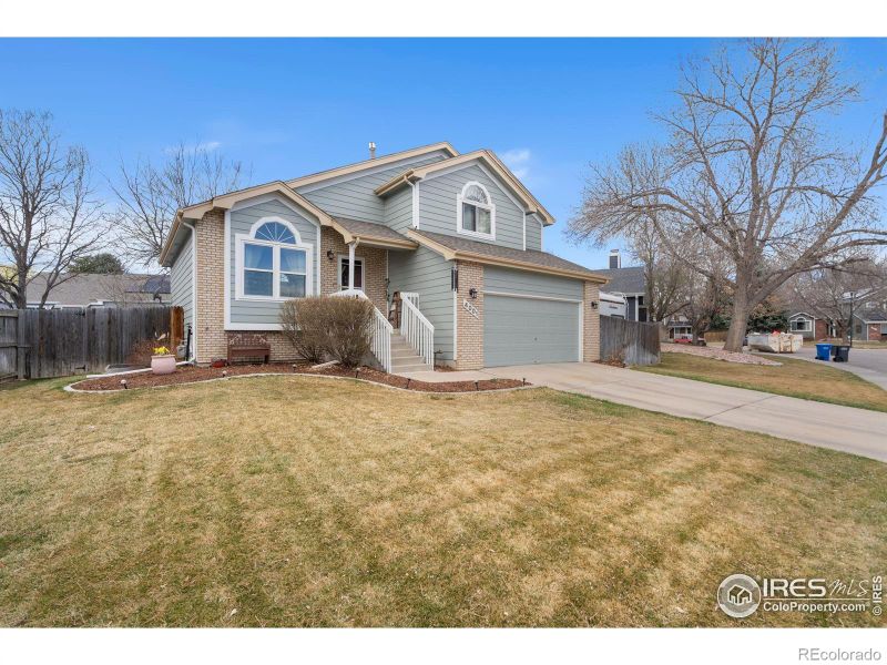 4001 Sunstone Dr, Fort Collins, CO 80525