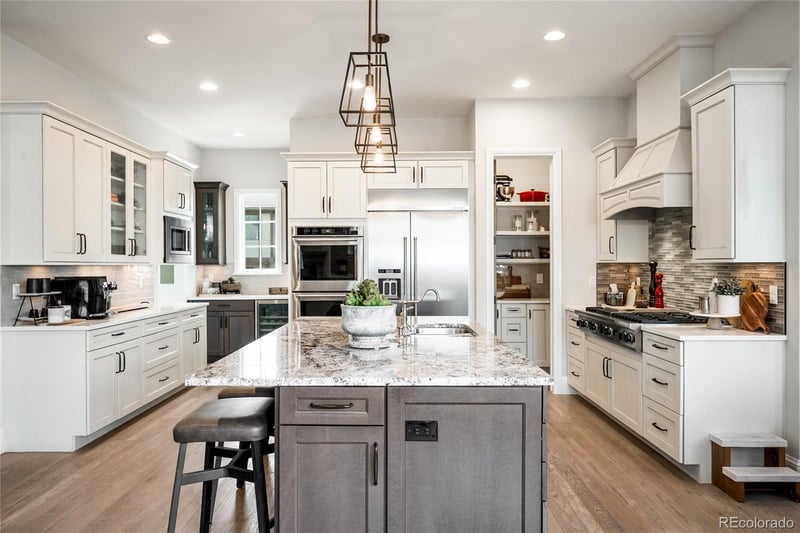 2495 S Madison St, Denver, CO 80210