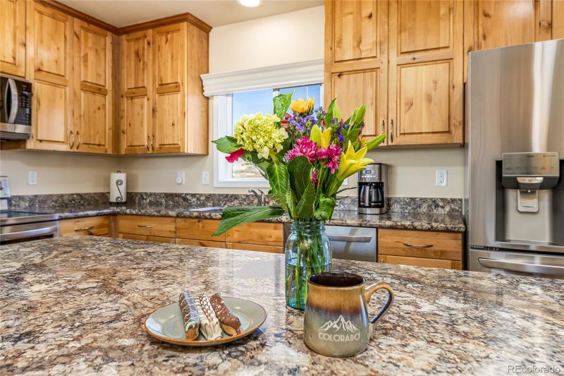 1638 H75 Rd, Delta, CO 81416