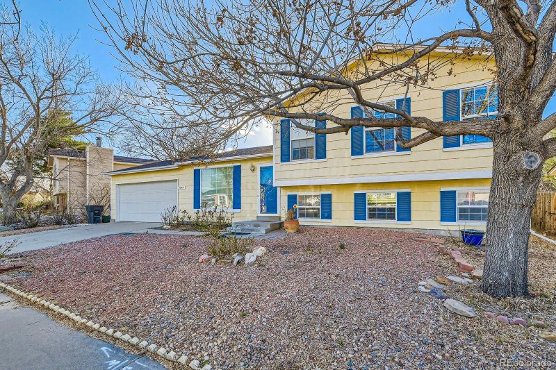 10971 Fairfax Ct, Thornton, CO 80233