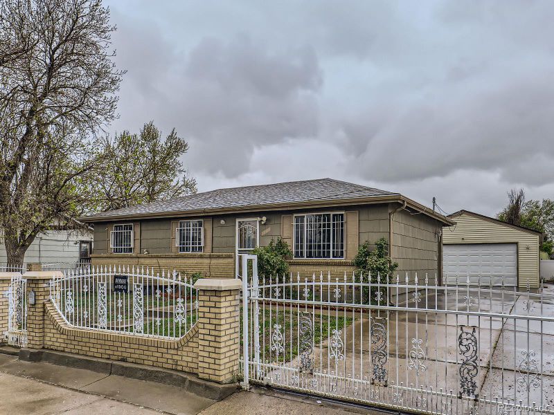 5481 Xanadu St, Denver, CO 80239