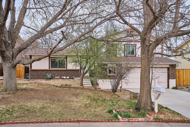15155 E Bails Pl, Aurora, CO 80012