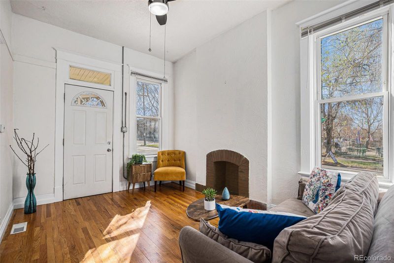 301 Fox St, Denver, CO 80223