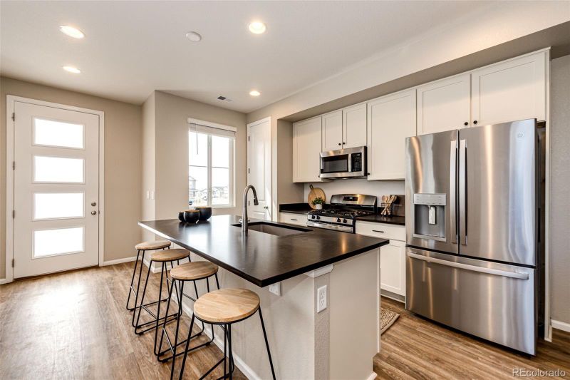 24263 E 41st Ave, Aurora, CO 80019