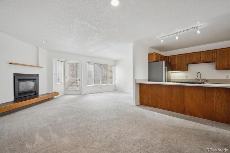6700 W 11th Ave #202, Lakewood, CO 80214