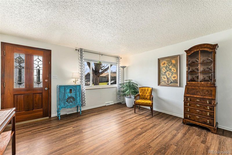 6719 W 70th Ave, Arvada, CO 80003