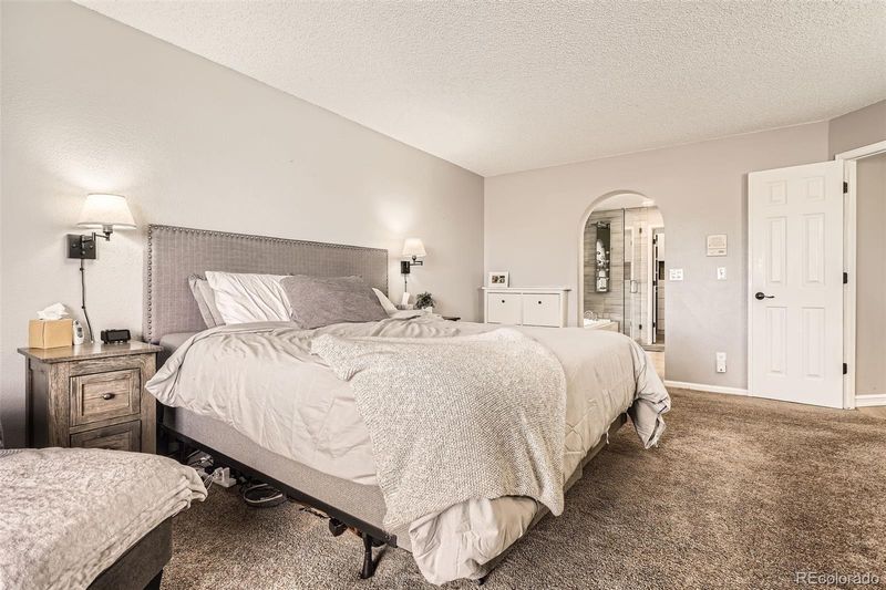6651 Yale Dr, Highlands Ranch, CO 80130
