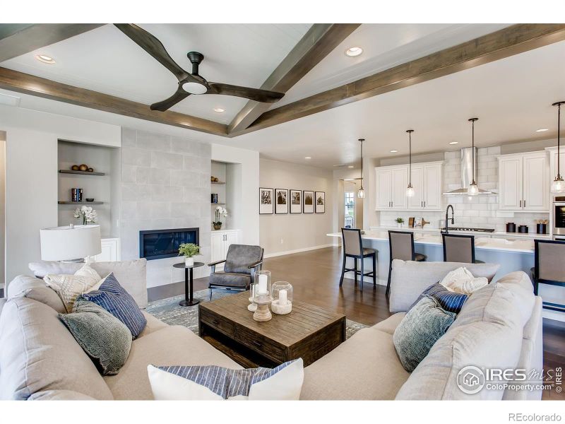 2734 Crystal Springs Ln, Longmont, CO 80503