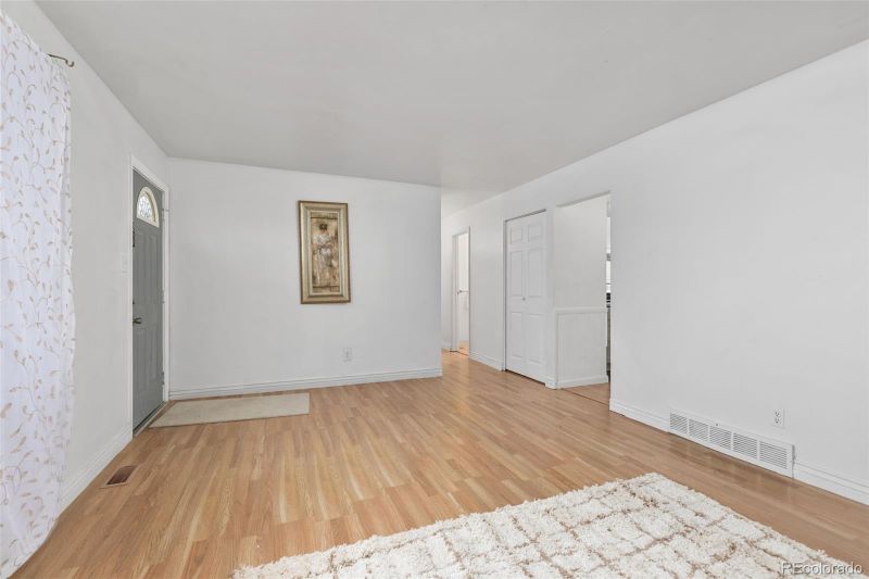 5562 Anaheim Way, Denver, CO 80239