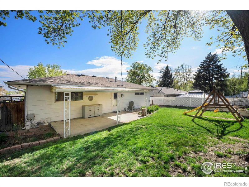 2 Lincoln Pl, Longmont, CO 80501