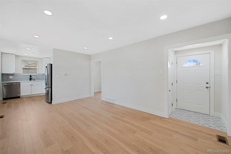 1324 Elmira St, Aurora, CO 80010