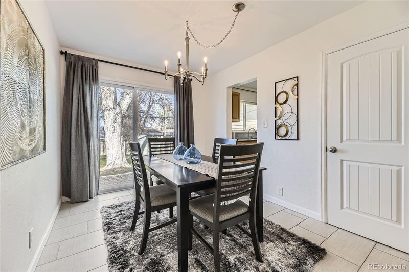 4239 S Fox St, Englewood, CO 80110