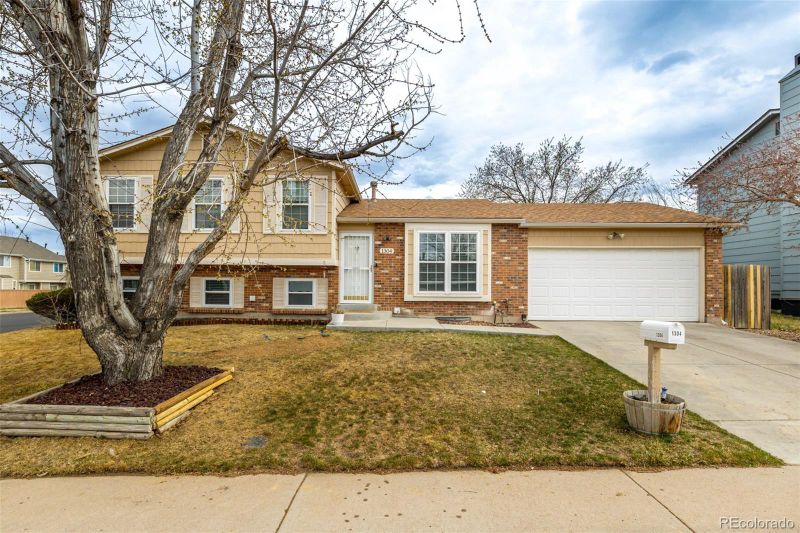 1304 S Zeno St, Aurora, CO 80017