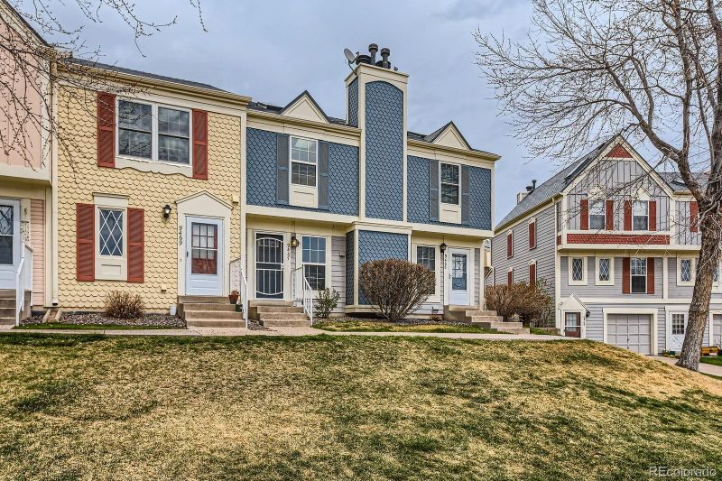 9467 W Ontario Dr, Littleton, CO 80128