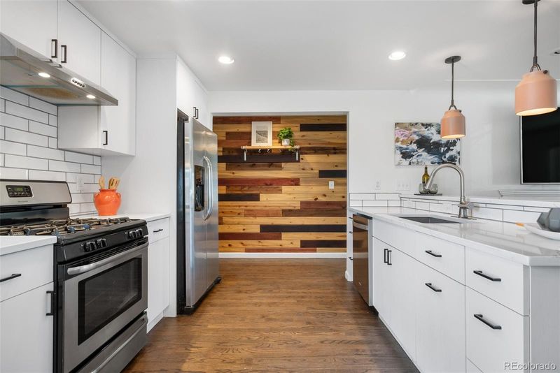 4563 W 34th Ave, Denver, CO 80212