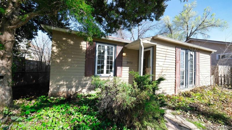 2572 S Vine St, Denver, CO 80210
