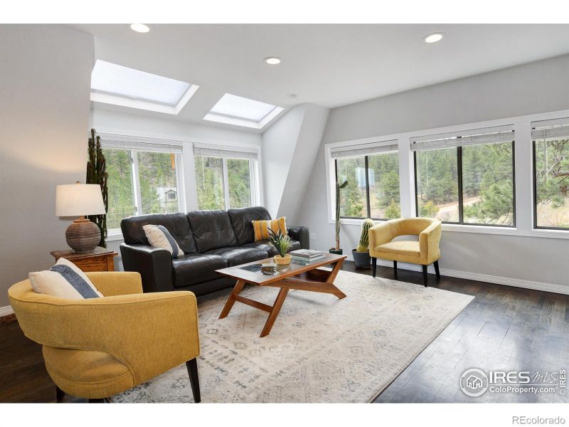 546 Flint Gulch Rd, Lyons, CO 80540
