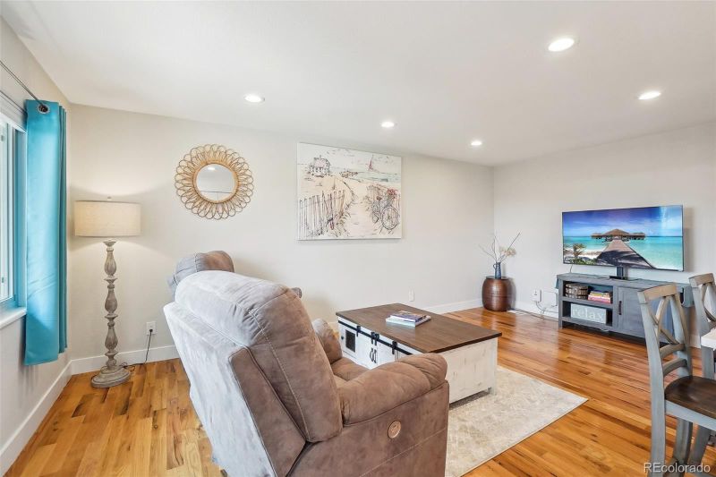 2085 S Deframe St, Lakewood, CO 80228