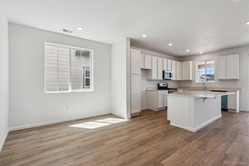 9111 Telluride Ct, Commerce City, CO 80022