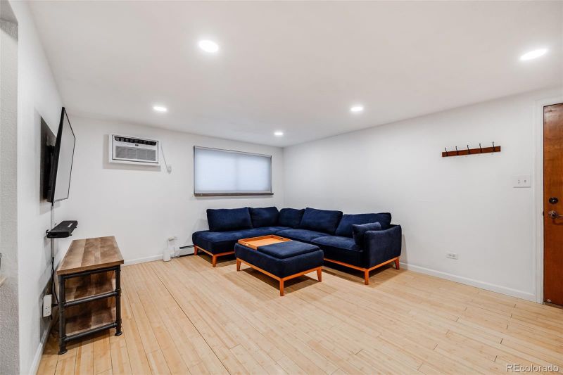 20 S Logan St #104, Denver, CO 80209