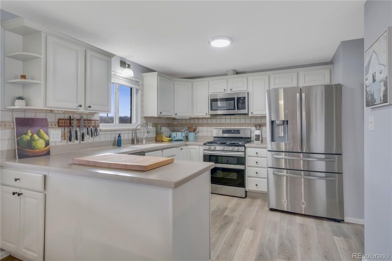 4713 S Robb St, Littleton, CO 80127