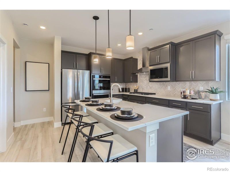 2746 Bear Springs Cir, Longmont, CO 80503