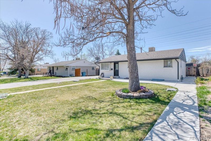 7621 Granada Rd, Denver, CO 80221