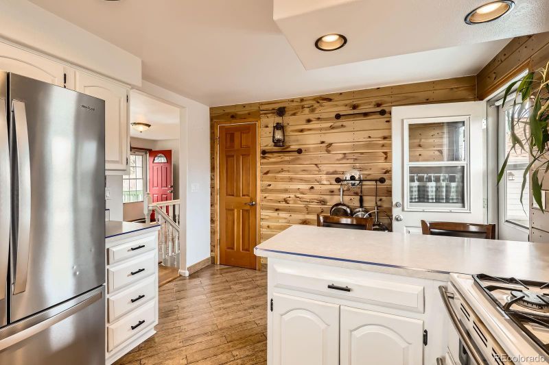4611 Independence St, Wheat Ridge, CO 80033