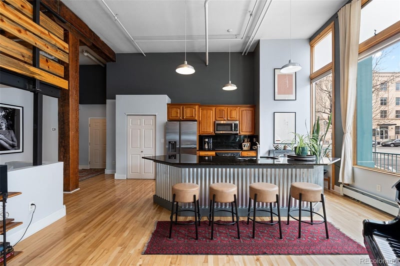 2560 Blake #101, Denver, CO 80205