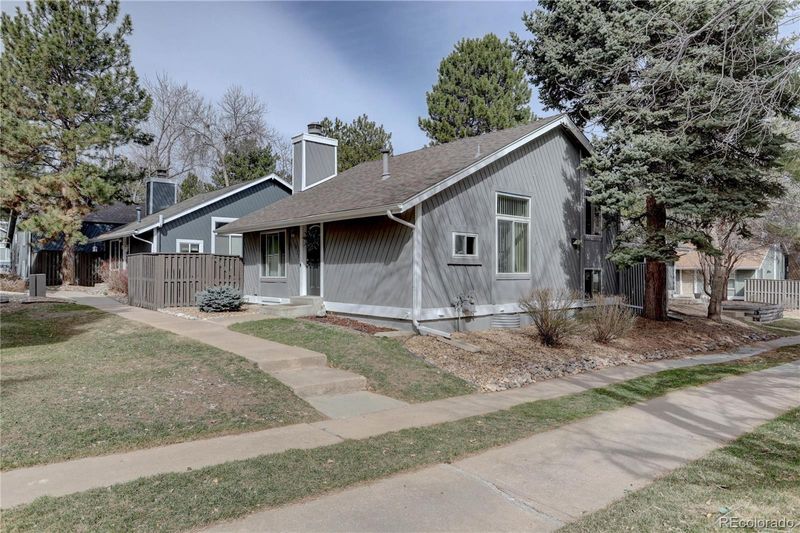 10127 E Peakview Ave, Englewood, CO 80111
