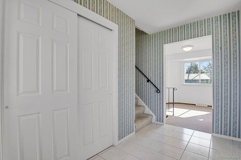 7604 S Vine St, Centennial, CO 80122