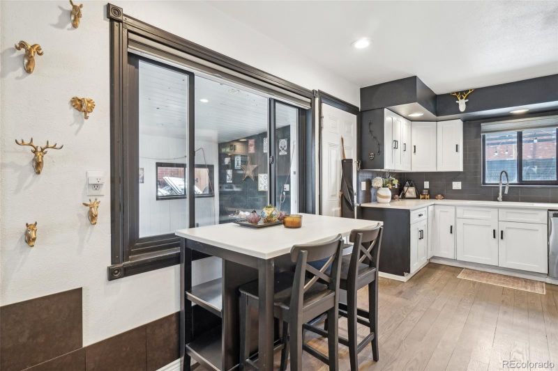 1325 S Clermont St, Denver, CO 80222